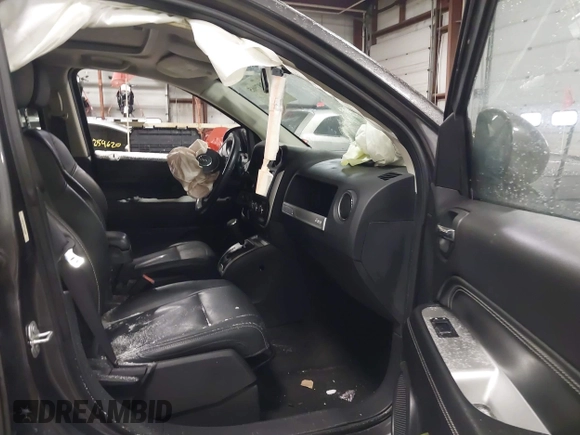 2017 Jeep Compass High Altitude with VIN 1C4NJDEB6HD192808, listed as a IAAI auction lot 41287965 with 68,357 mi miles. Bid and sale history available at carsss.com. Image 5.