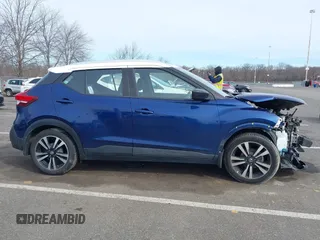 2020 Nissan Kicks SV z VIN 3N1CP5CV0LL491662, wystawiony jako IAAI lot #41610286 z przebiegiem 66 910 mil mil oraz . Historia ofert i sprzedaży dostępna na DreamBid. Obrazek 13.