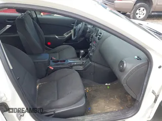 2006 Pontiac G6 6-Cyl with VIN 1G2ZG558664267759, listed as a IAAI auction lot 42762913 with 197,857 mi miles and . Bid and sale history available at DreamBid. Image 5.