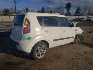 2011 Kia Soul + with VIN KNDJT2A20B7712378, listed as a Copart auction lot 71808414 with 0 mi miles and Salvage Title. Bid and sale history available at carsss.com. Image 3.