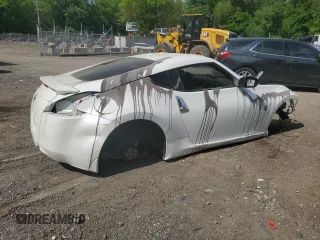 2013 Nissan 370Z z VIN JN1AZ4EH1DM880904, wystawiony jako Copart lot #58419485 z przebiegiem Nie podano mil oraz Nie do naprawy. Historia ofert i sprzedaży dostępna na DreamBid. Obrazek 3.
