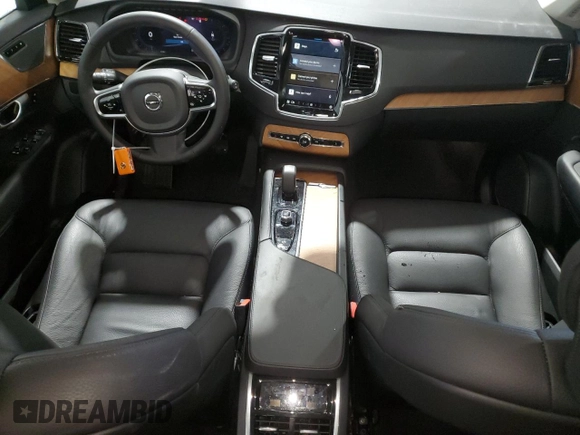 2024 Volvo XC90 Plus Bright Theme with VIN YV4L12PE5R1229821, listed as a Copart auction lot 89335575 with 9,156 mi miles and Clean Title. Bid and sale history available at DreamBid. Image 8.