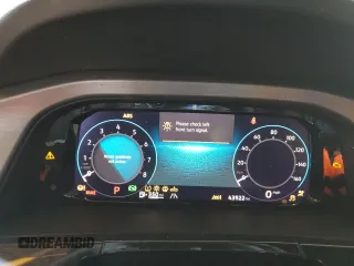 2024 Volkswagen Atlas SE z VIN 1V2KE2CA1RC201958, wystawiony jako Copart lot #59052675 z przebiegiem 43 922 mil mil oraz Szkoda całkowita • Salvage title. Historia ofert i sprzedaży dostępna na DreamBid. Obrazek 9.