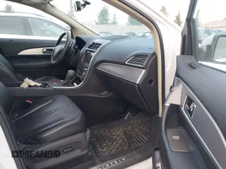 2011 Lincoln MKX with VIN 2LMDJ8JK0BBJ28172, listed as a IAAI auction lot 41083250 with 145,402 mi miles. Bid and sale history available at carsss.com. Image 5.