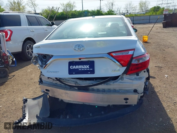 2015 Toyota Camry XLE with VIN 4T1BF1FK1FU977554, listed as a IAAI auction lot 42083589 with 104,811 mi miles and . Bid and sale history available at DreamBid. Image 17.