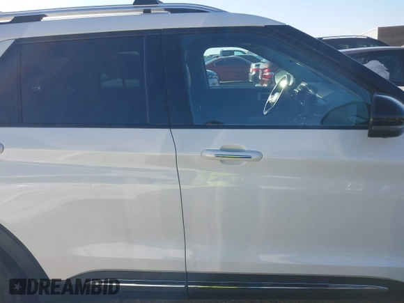2022 Ford Explorer Limited with VIN 1FMSK8FH2NGB65833, listed as a IAAI auction lot 41664618 with 31,459 mi miles. Bid and sale history available at carsss.com. Image 14.