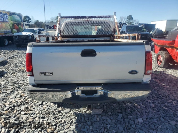 2003 Ford F-250 XL with VIN 1FTNF20L83EB38337, listed as a Copart auction lot 48288195 with 136,334 mi miles and Clean title. Bid and sale history available at DreamBid. Image 6.