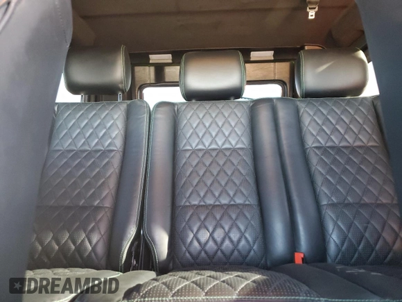 2018 Mercedes-Benz G 63 AMG z VIN WDCYC7DH5JX293111, wystawiony jako Copart lot #42113955 z przebiegiem 60 418 mil mil oraz Szkoda całkowita • Salvage title. Historia ofert i sprzedaży dostępna na DreamBid. Obrazek 10.
