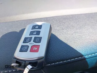 2017 Toyota Sienna XLE Auto Access Seat с VIN 5TDYZ3DC2HS771745, выставлен на аукционе IAAI как лот 42314111 с пробегом 81 236 миль миль и . История ставок и продаж доступна на DreamBid. Изображение 11.