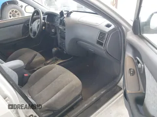 2002 Hyundai Elantra GLS z VIN KMHDN45D52U340239, wystawiony jako IAAI lot #42260604 z przebiegiem 288 297 mil mil oraz . Historia ofert i sprzedaży dostępna na DreamBid. Obrazek 5.