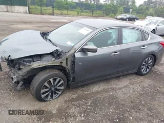 2017 Nissan Altima SV with VIN 1N4AL3AP1HC187113, listed as a IAAI auction lot 42522413 with 129,782 mi miles and . Bid and sale history available at DreamBid. Image 14.