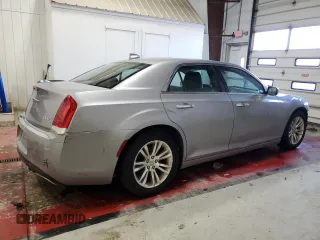 2017 Chrysler 300 C with VIN 2C3CCAEG2HH570965, listed as a Copart auction lot 42235735 with 106,514 mi miles and Clean Title. Bid and sale history available at DreamBid. Image 3.