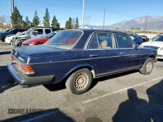 1984 Mercedes-Benz 300 D с VIN WDBAB33A5EA138282, выставлен на аукционе Copart как лот 88987365 с пробегом 249 474 миль миль и Чистый • Clean title. История ставок и продаж доступна на DreamBid. Изображение 3.