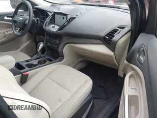 2019 Ford Escape SE with VIN 1FMCU9G91KUC08423, listed as a IAAI auction lot 41686542 with 87,329 mi miles. Bid and sale history available at carsss.com. Image 5.