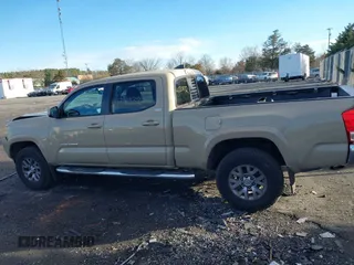2017 Toyota Tacoma SR5 with VIN 3TMDZ5BN2HM035841, listed as a IAAI auction lot 41201932 with 177,954 mi miles. Bid and sale history available at carsss.com. Image 14.