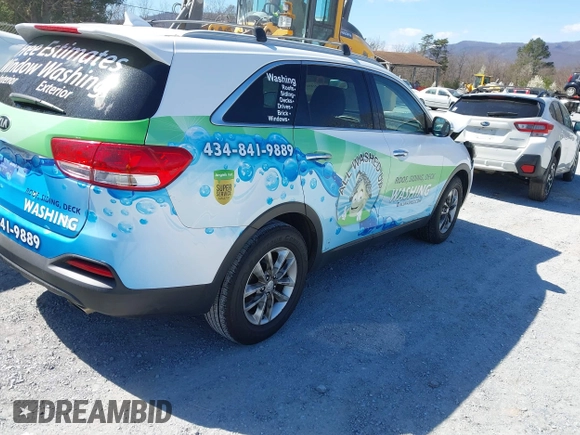 2016 Kia Sorento LX with VIN 5XYPG4A3XGG031027, listed as a IAAI auction lot 41890786 with 222,258 mi miles. Bid and sale history available at carsss.com. Image 4.