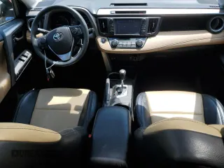 2018 Toyota RAV4 XLE z VIN 2T3WFREV2JW450439, wystawiony jako Copart lot #63300815 z przebiegiem 57 882 mil mil oraz Szkoda całkowita • Salvage title. Historia ofert i sprzedaży dostępna na DreamBid. Obrazek 8.
