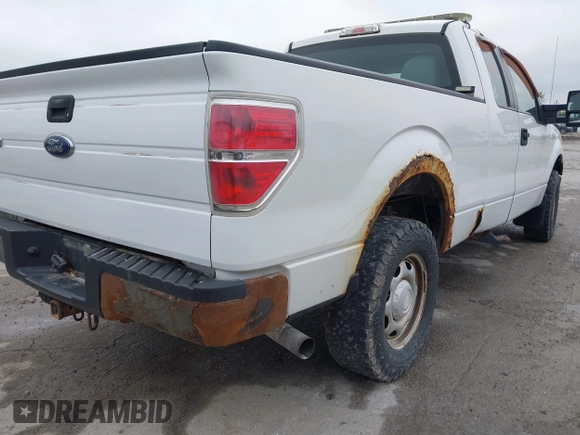 2013 Ford F-150 XL с VIN 1FTFX1EF3DKE62894, выставлен на аукционе IAAI как лот 42248853 с пробегом 233 743 миль миль и . История ставок и продаж доступна на DreamBid. Изображение 18.