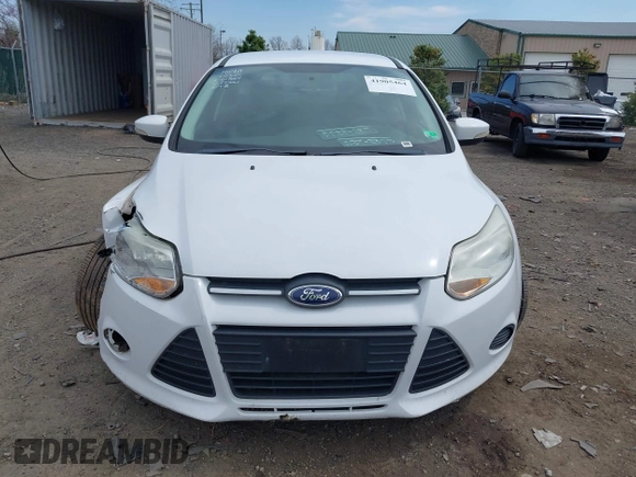 2014 Ford Focus SE with VIN 1FADP3K22EL251661, listed as a IAAI auction lot 41905464 with 96,079 mi miles. Bid and sale history available at carsss.com. Image 12.