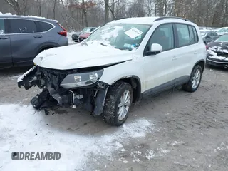 2018 Volkswagen Tiguan with VIN WVGBV7AX0JK000306, listed as a IAAI auction lot 41540745 with 47,322 mi miles and . Bid and sale history available at DreamBid. Image 17.