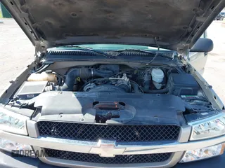 2004 Chevrolet Silverado 1500 Work Truck with VIN 1GCEC14X54Z233870, listed as a IAAI auction lot 42114163 with 236,226 mi miles. Bid and sale history available at carsss.com. Image 10.