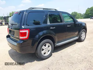 2008 Ford Escape XLT с VIN 1FMCU93198KA29776, выставлен на аукционе IAAI как лот 42385565 с пробегом 250 329 миль миль и . История ставок и продаж доступна на DreamBid. Изображение 4.