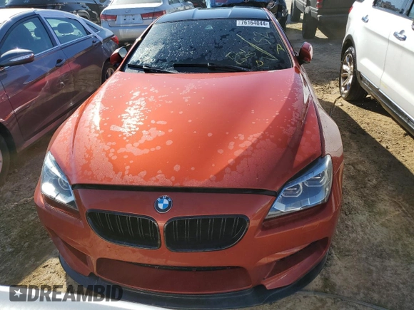 2013 BMW M6 z VIN WBSLX9C58DC968462, wystawiony jako Copart lot #76164044 z przebiegiem 45 349 mil mil oraz Szkoda całkowita • Salvage title. Historia ofert i sprzedaży dostępna na DreamBid. Obrazek 5.