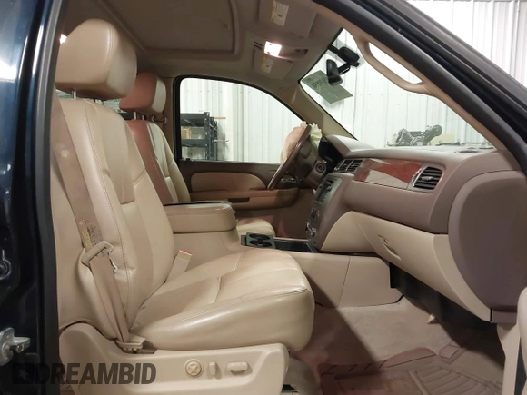 2007 GMC Yukon SLT z VIN 1GKFK130X7J115798, wystawiony jako IAAI lot #42039550 z przebiegiem 263 539 mil mil oraz . Historia ofert i sprzedaży dostępna na DreamBid. Obrazek 5.