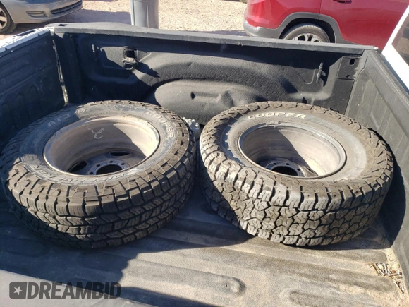 2022 Ram 2500 Tradesman with VIN 3C6UR5CJ8NG130238, listed as a Copart auction lot 47290815 with 101,841 mi miles and Salvage Title. Bid and sale history available at carsss.com. Image 12.