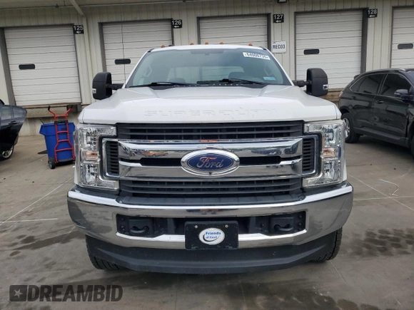 2019 Ford F-250 XL with VIN 1FT7W2BT9KED08872, listed as a Copart auction lot 64000735 with 89,099 mi miles and Salvage title. Bid and sale history available at DreamBid. Image 5.