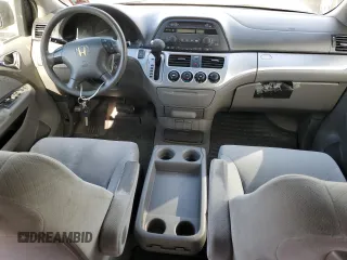 2008 Honda Odyssey LX z VIN 5FNRL38208B002012, wystawiony jako Copart lot #77695074 z przebiegiem 207 184 mil mil oraz Czysty tytuł • Clean title. Historia ofert i sprzedaży dostępna na DreamBid. Obrazek 8.