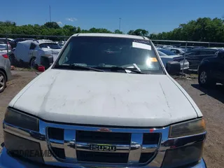 2006 Isuzu i-Series S z VIN 1GGCS198068701247, wystawiony jako IAAI lot #42333217 z przebiegiem 188 922 mil mil oraz . Historia ofert i sprzedaży dostępna na DreamBid. Obrazek 6.