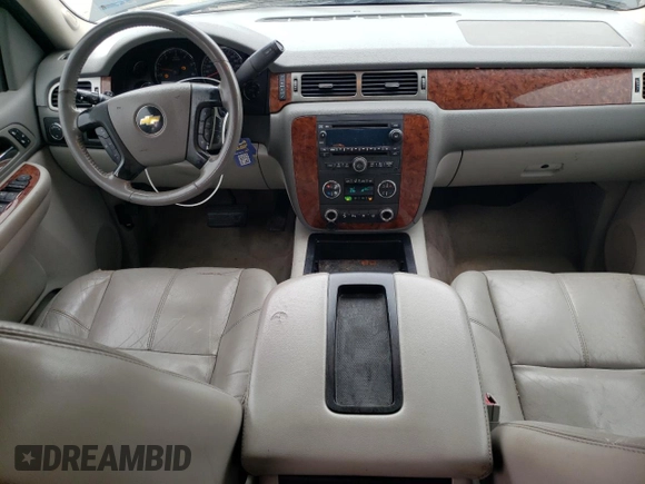 2007 Chevrolet Suburban LTZ with VIN 3GNFC16057G109940, listed as a Copart auction lot 49173865 with 205,133 mi miles and Salvage title. Bid and sale history available at DreamBid. Image 8.