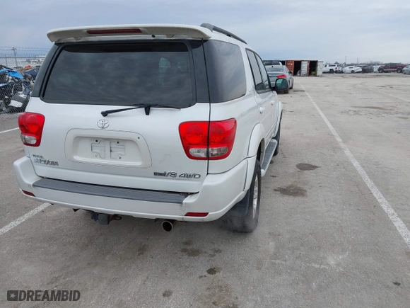 2006 Toyota Sequoia Limited with VIN 5TDBT48A06S275930, listed as a IAAI auction lot 41565423 with 192,993 mi miles. Bid and sale history available at carsss.com. Image 4.