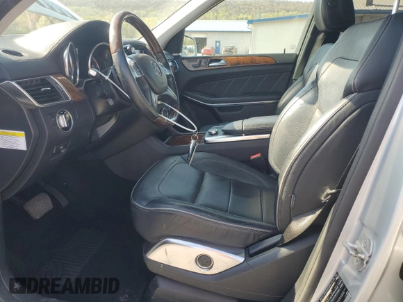2013 Mercedes-Benz GL 450 z VIN 4JGDF7CE7DA216651, wystawiony jako Copart lot #53931335 z przebiegiem 141 167 mil mil oraz Szkoda całkowita • Salvage title. Historia ofert i sprzedaży dostępna na DreamBid. Obrazek 7.