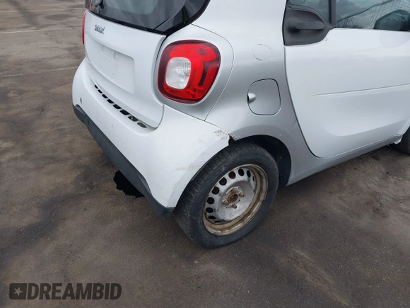 2016 Smart fortwo Passion with VIN WMEFJ5DA9GK046904, listed as a IAAI auction lot 41730029 with 143,301 mi miles and . Bid and sale history available at DreamBid. Image 6.