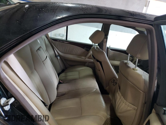 1997 Mercedes-Benz E-Class with VIN WDBJF72F3VA260566, listed as a Copart auction lot 81894314 with 106,208 mi miles and Clean Title. Bid and sale history available at carsss.com. Image 10.
