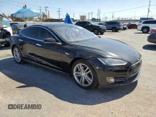 2013 Tesla Model S with VIN 5YJSA1CN6DFP10661, listed as a Copart auction lot 53832675 with 150,500 mi miles and Salvage Title. Bid and sale history available at carsss.com. Image 4.