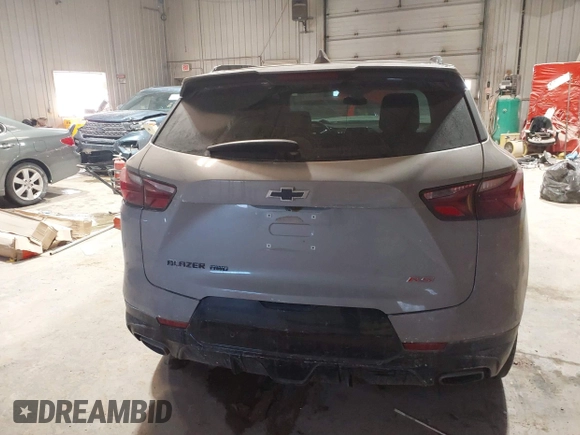 2021 Chevrolet Blazer RS z VIN 3GNKBKRS4MS511445, wystawiony jako IAAI lot #41376452 z przebiegiem 34 843 mil mil oraz . Historia ofert i sprzedaży dostępna na DreamBid. Obrazek 16.