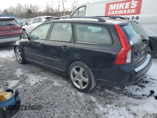 2008 Volvo V50 2.4L with VIN YV1MW382782421263, listed as a Copart auction lot 88403305 with 0 mi miles and Salvage Title. Bid and sale history available at carsss.com. Image 2.