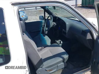 1989 Toyota Pickup z VIN JT4VN93D7K0002714, wystawiony jako IAAI lot #41971990 z przebiegiem 251 337 mil mil oraz . Historia ofert i sprzedaży dostępna na DreamBid. Obrazek 5.