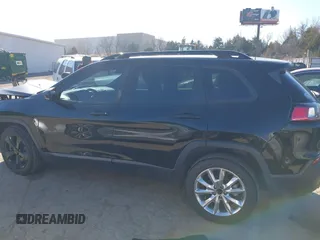 2019 Jeep Cherokee Latitude Plus with VIN 1C4PJLLBXKD339287, listed as a IAAI auction lot 41216180 with 123,265 mi miles. Bid and sale history available at carsss.com. Image 14.