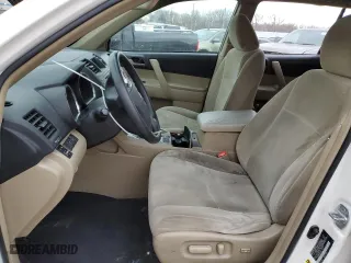 2011 Toyota Highlander with VIN 5TDZK3EHXBS044590, listed as a Copart auction lot 84206474 with 212,341 mi miles and Non Repairable. Bid and sale history available at carsss.com. Image 7.