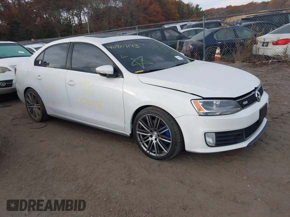 2013 Volkswagen Jetta GLI Autobahn с VIN 3VW467AJ8DM393889, выставлен на аукционе IAAI как лот 40807143 с пробегом Не указан миль и . История ставок и продаж доступна на DreamBid. Изображение 1.