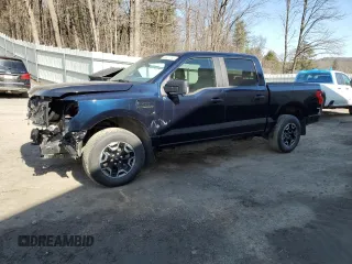 2023 Ford F-150 Lightning Pro z VIN 1FTVW1EL4PWG43889, wystawiony jako Copart lot #49473755 z przebiegiem 4288 mil mil oraz Szkody całkowita. Historia ofert i sprzedaży dostępna na DreamBid. Obrazek 1.