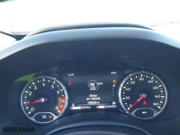 2015 Jeep Renegade Limited with VIN ZACCJADT8FPC06268, listed as a IAAI auction lot 41632143 with 166,659 mi miles. Bid and sale history available at carsss.com. Image 7.