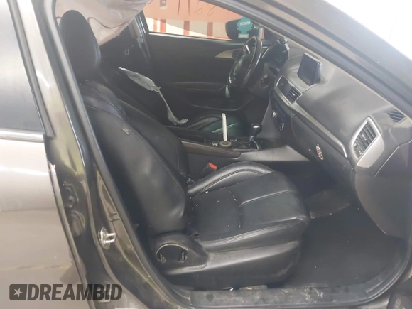 2017 Mazda 3 Touring z VIN JM1BN1V78H1142186, wystawiony jako IAAI lot #42508211 z przebiegiem 109 082 mil mil oraz . Historia ofert i sprzedaży dostępna na DreamBid. Obrazek 5.