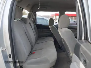 2007 Toyota Tacoma with VIN 5TELU42N37Z324958, listed as a IAAI auction lot 41791440 with 341,622 mi miles and . Bid and sale history available at DreamBid. Image 8.
