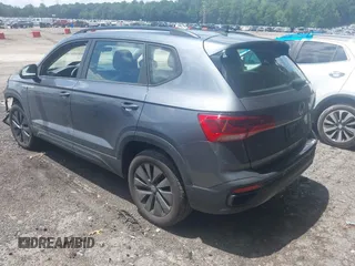 2024 Volkswagen Taos S с VIN 3VV5X7B21RM015188, выставлен на аукционе IAAI как лот 42509303 с пробегом 37 697 миль миль и . История ставок и продаж доступна на DreamBid. Изображение 3.