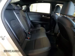 2021 Kia Forte GT-Line with VIN 3KPF34ADXME391505, listed as a Copart auction lot 61455975 with 32,718 mi miles and Salvage title. Bid and sale history available at DreamBid. Image 10.